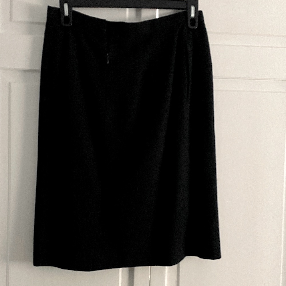 Talbots 100% wool skirt 14 excellent new condition with pockets